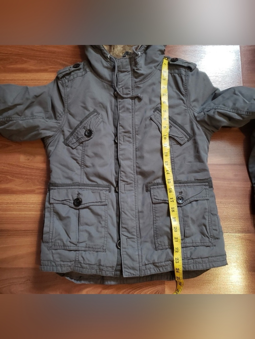 EUC Aritzia TNA Women's Platoon faux fur lined Hooded Utility Jacket - Gray - Picture 15 of 16